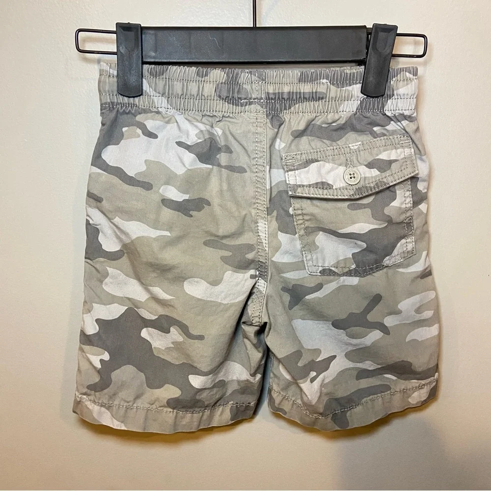 Baby Gap Grey Camo Shorts Size 5 100% Cotton